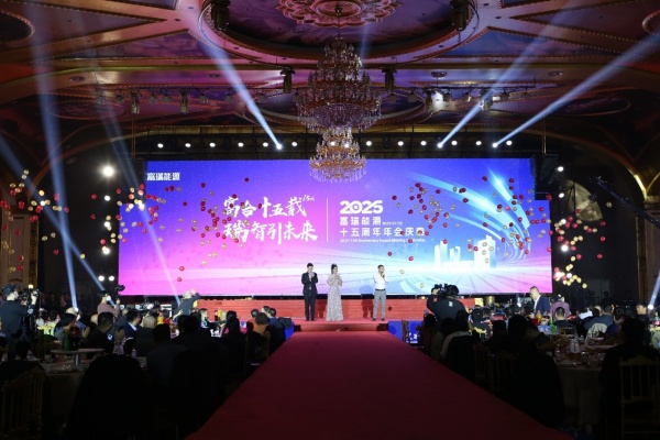 庆生_副本.jpg 庆生_副本.jpg